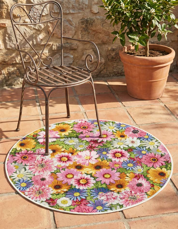 Detail image of 3' x 3' Easy-Clean Botanical Indoor / Outdoor Round Rug