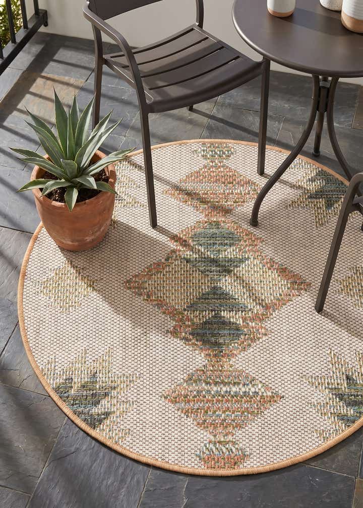 3' 3 x 3' 3 Easy-Clean Baja Indoor / Outdoor Round Rug
