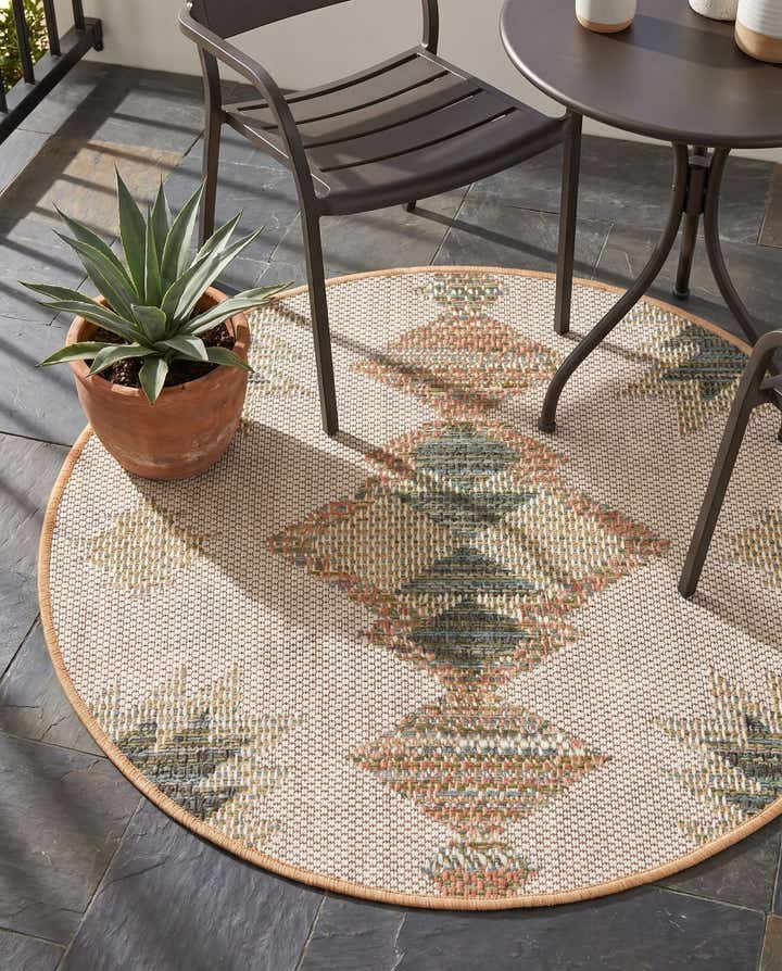 3' 3 x 3' 3 Easy-Clean Baja Indoor / Outdoor Round Rug