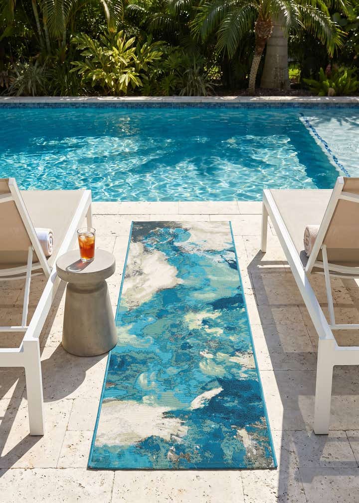 2' x 6' 1 Easy-Clean Modern Indoor / Outdoor Runner Rug