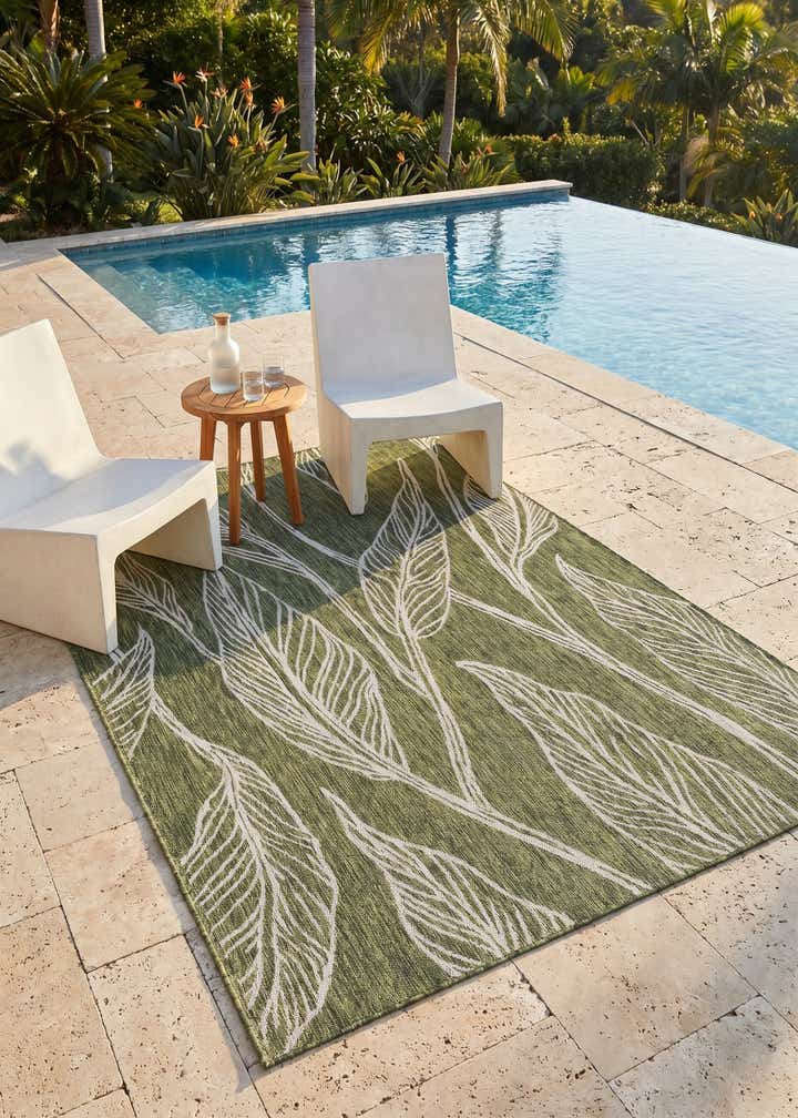6' x 9' Easy-Clean Botanical Indoor / Outdoor Rug