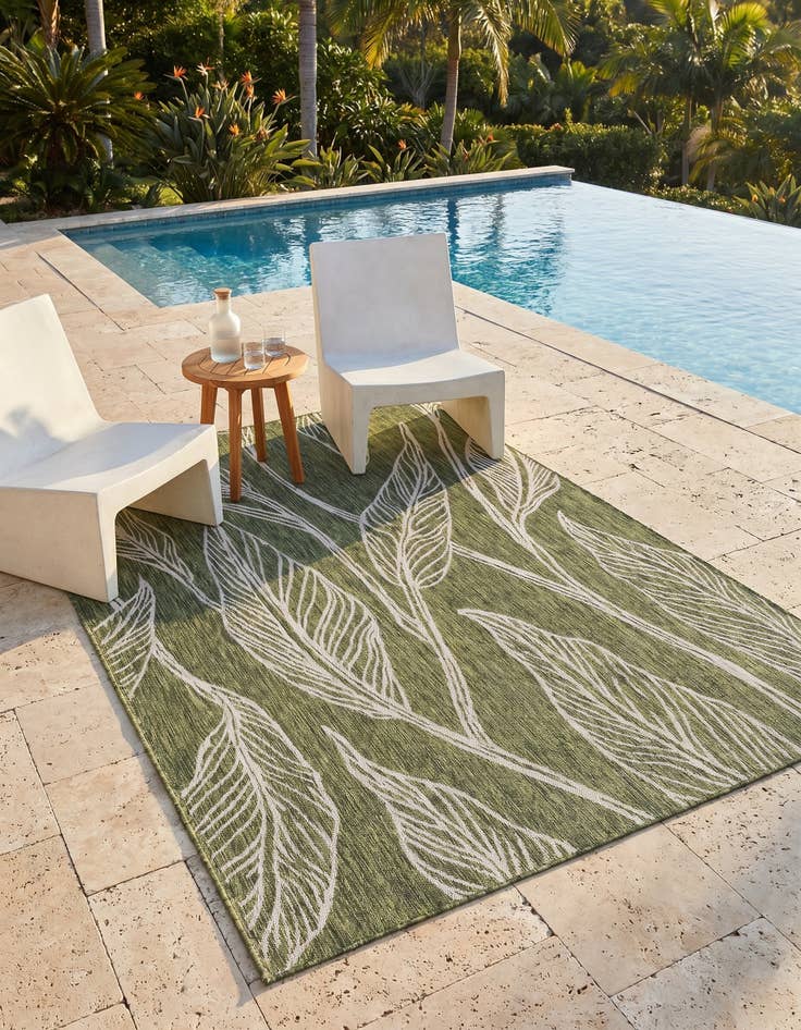 Detail image of 6' x 9' Easy-Clean Botanical Indoor / Outdoor Rug