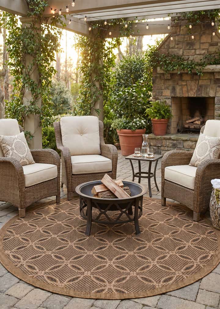 6' x 6' Easy-Clean Trellis Indoor / Outdoor Round Rug