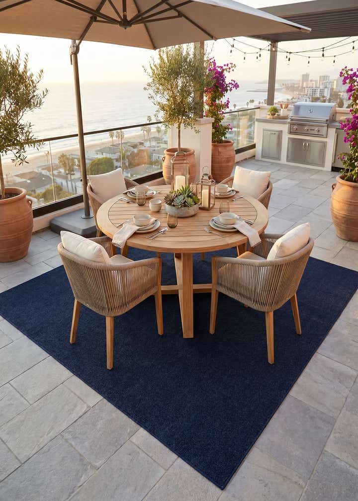 7' 10 x 7' 10 Easy-Clean Solid Indoor / Outdoor Square Rug
