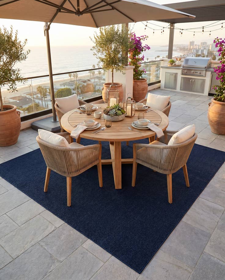 Detail image of 7' 10 x 7' 10 Easy-Clean Solid Indoor / Outdoor Square Rug