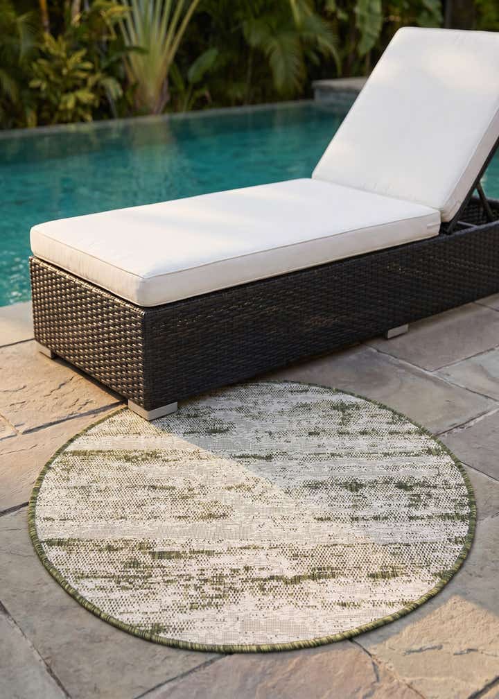 3' x 3' Easy-Clean Modern Indoor / Outdoor Round Rug