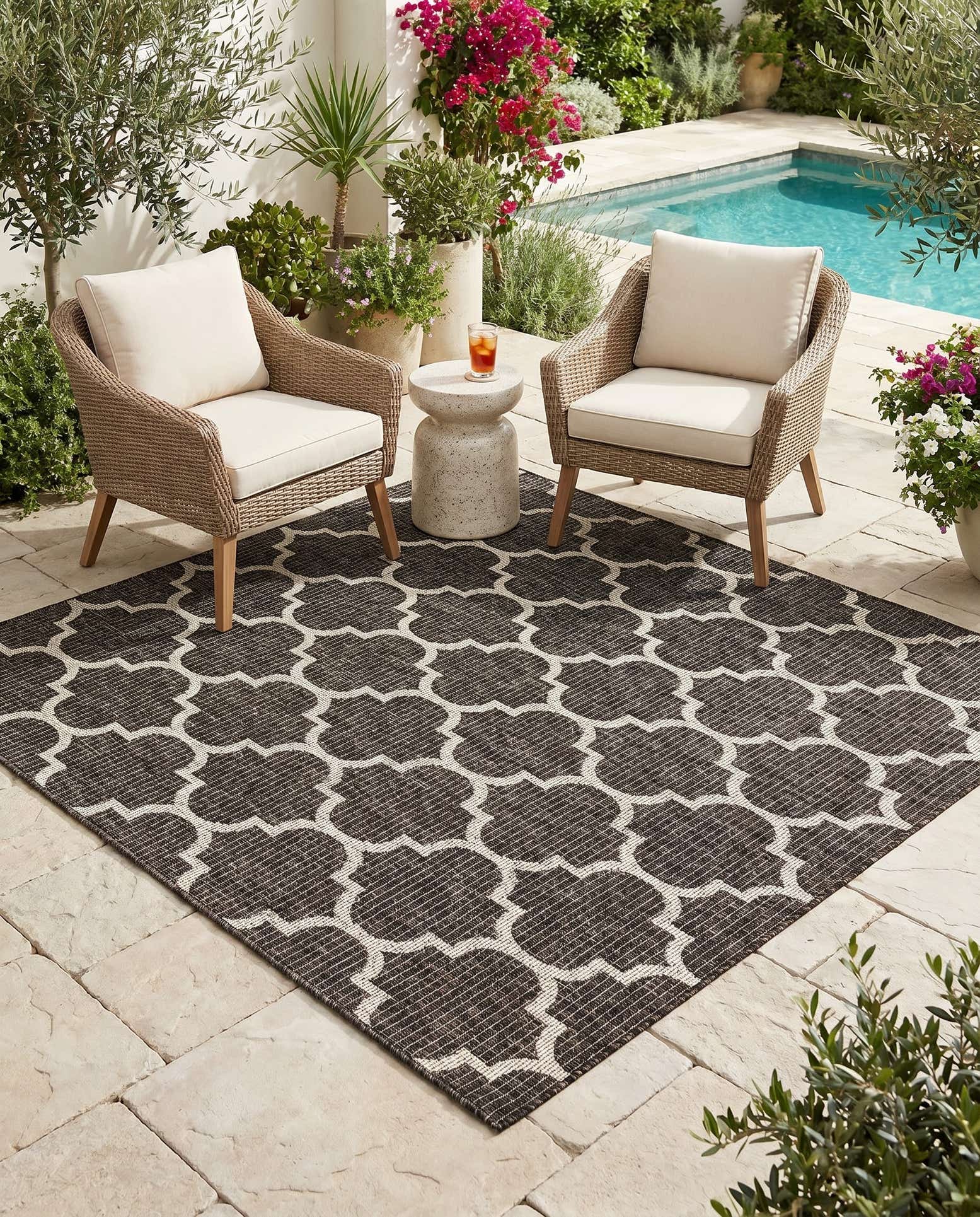 6' x 6' Easy-Clean Lattice Indoor / Outdoor Square Rug