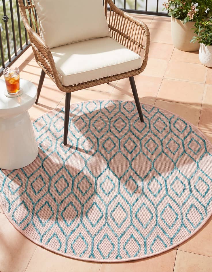Detail image of 3' x 3' Easy-Clean Jill Zarin Turks and Caicos Indoor / Outdoor Round Rug