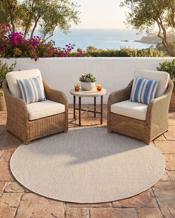 5' 3 x 5' 3 Easy-Clean Solid Indoor / Outdoor Round Rug