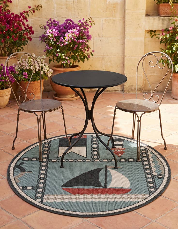 Detail image of 4' x 4' Easy-Clean Coastal Indoor / Outdoor Round Rug