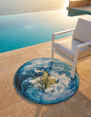 3' 3 x 3' 3 Easy-Clean Modern Indoor / Outdoor Round Rug
