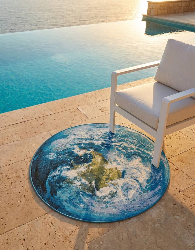 Detail image of 3' 3 x 3' 3 Easy-Clean Modern Indoor / Outdoor Round Rug