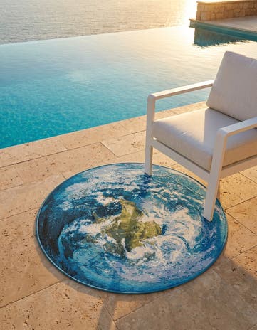 3' 3 x 3' 3 Easy-Clean Modern Indoor / Outdoor Round Rug