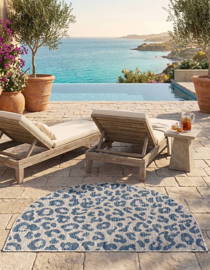 Detail image of 2' 7 x 4' Easy-Clean Safari Indoor / Outdoor Hearth Rug