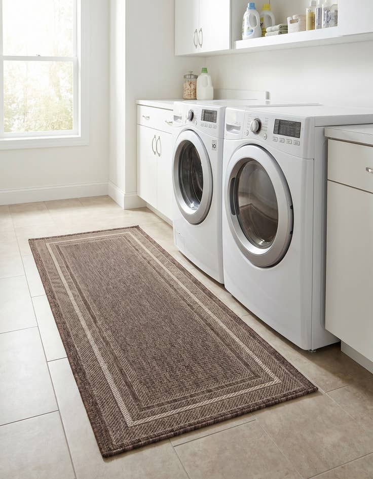 Detail image of 2' x 5' Easy-Clean Border Indoor / Outdoor Runner Rug