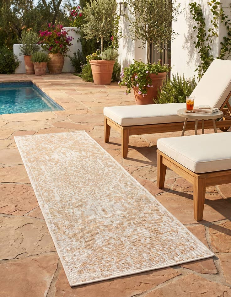 Detail image of 2' x 6' Easy-Clean Jill Zarin Dubai Indoor / Outdoor Runner Rug