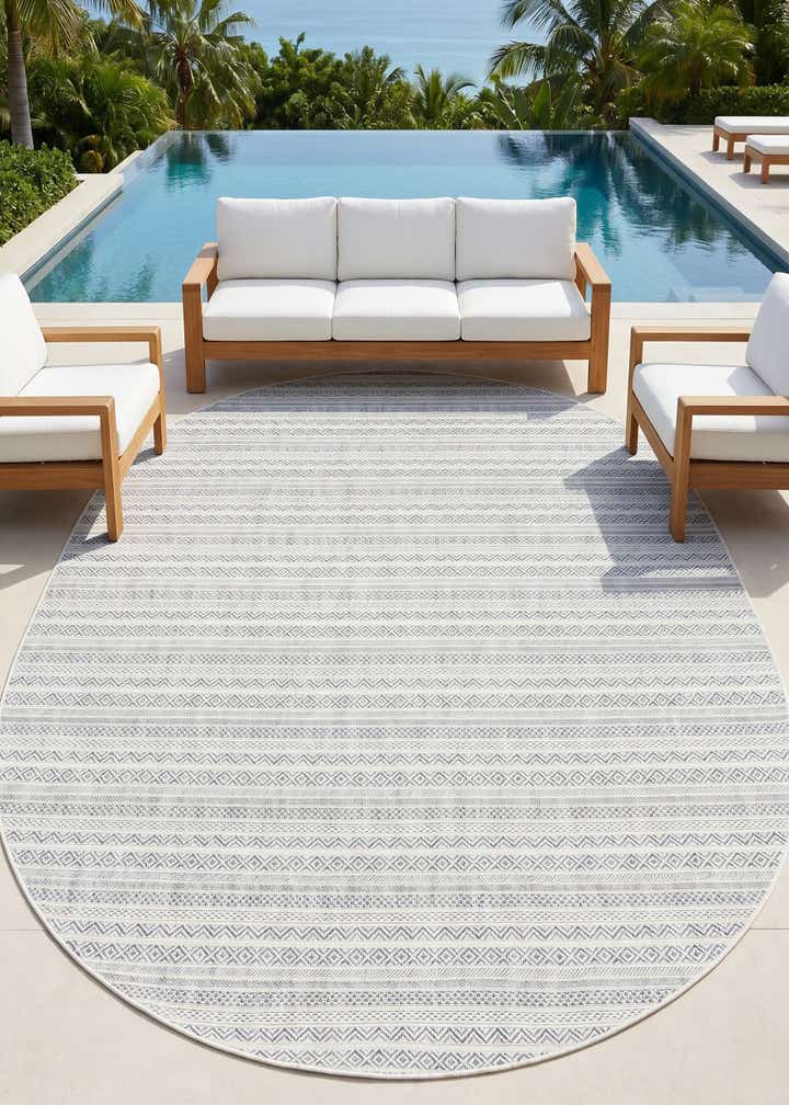 7' 10 x 10' Easy-Clean Ribbon Indoor / Outdoor Oval Rug