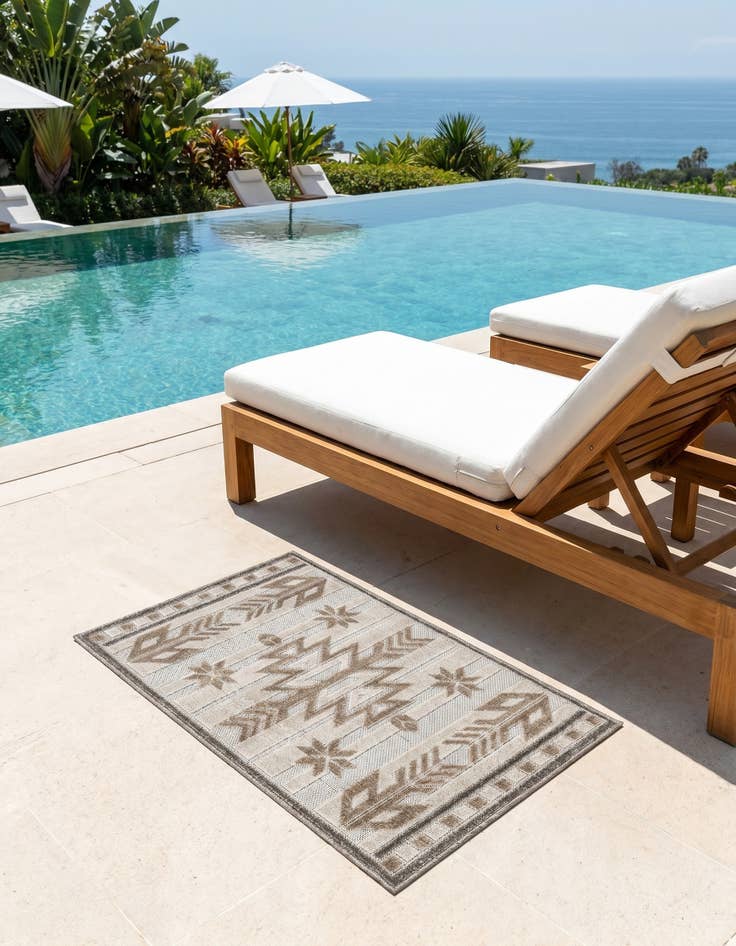 Detail image of 2' x 3' Easy-Clean Modern Indoor / Outdoor Rug