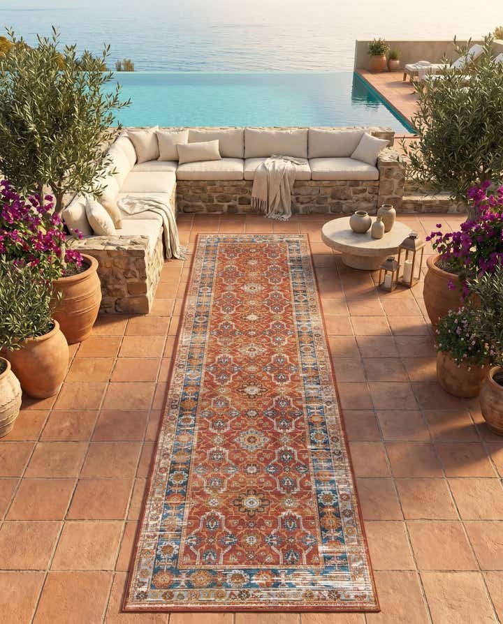 2' 7 x 10' Easy-Clean Traditional Indoor / Outdoor Runner Rug