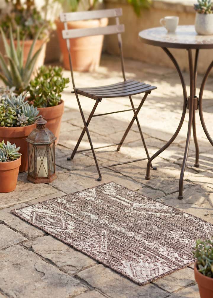 2' x 3' Easy-Clean Bohemian Indoor / Outdoor Rug