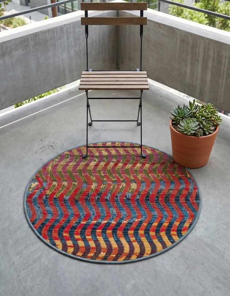 Detail image of 2' 7 x 2' 7 Easy-Clean Modern Indoor / Outdoor Round Rug