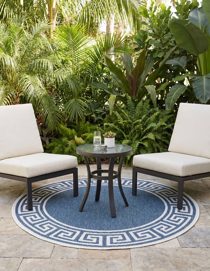 Detail image of 4' x 4' Easy-Clean Coastal Indoor / Outdoor Round Rug