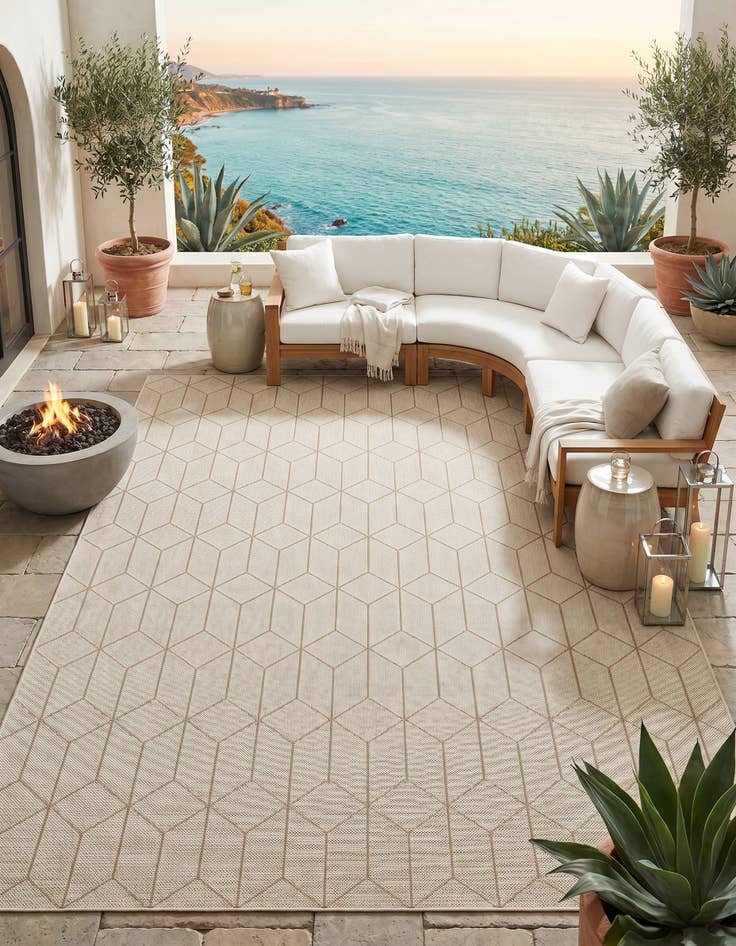 Detail image of 10' x 14' 1 Easy-Clean Trellis Indoor / Outdoor Rug