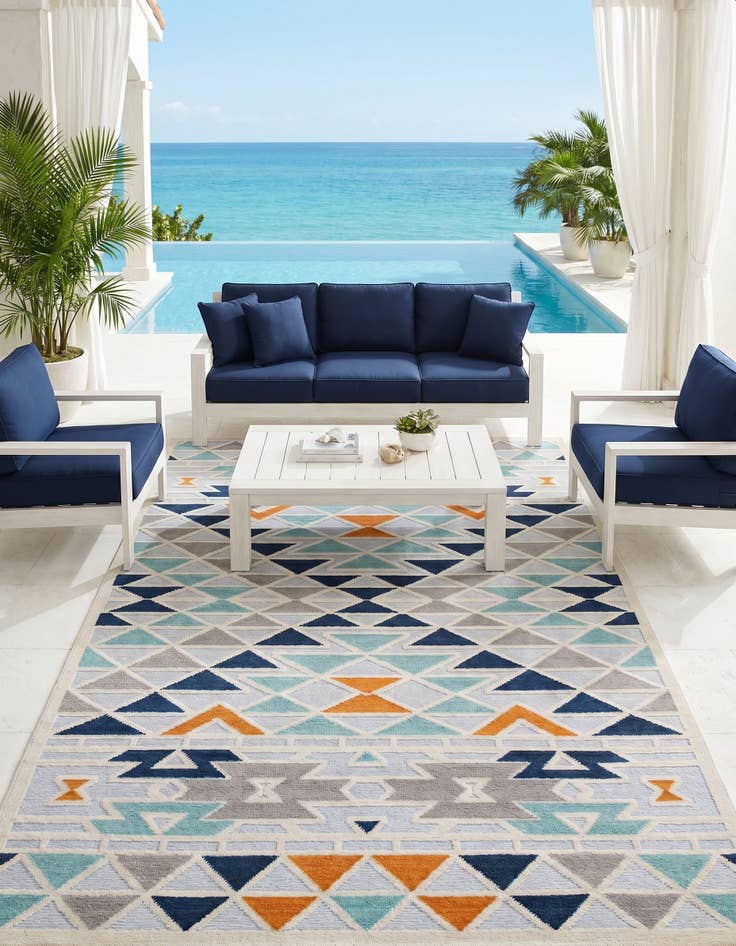 Detail image of 7' x 10' Easy-Clean Aruba Indoor / Outdoor Rug