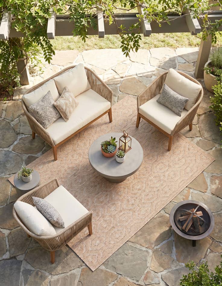 Detail image of 5' 3 x 8' Easy-Clean Trellis Textured Indoor / Outdoor Rug