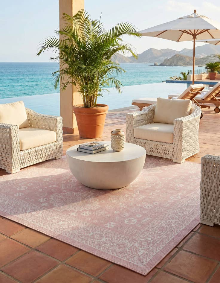 Detail image of 7' 10 x 7' 10 Easy-Clean Aztec Indoor / Outdoor Square Rug