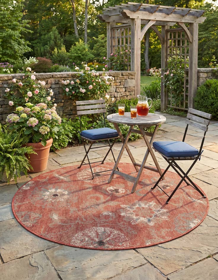 Detail image of 5' x 5' Easy-Clean Botanical Indoor / Outdoor Round Rug
