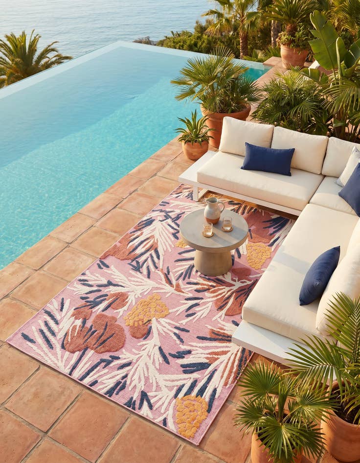 Detail image of 5' x 7' 7 Easy-Clean Indoor / Outdoor Rug