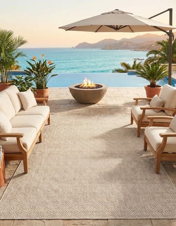 7' 10 x 10' Easy-Clean Lattice Indoor / Outdoor Rug