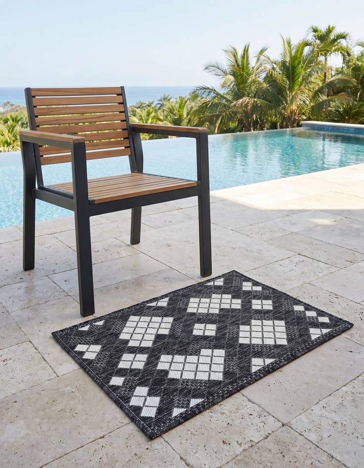 Detail image of 2' x 3' 1 Easy-Clean Modern Indoor / Outdoor Rug