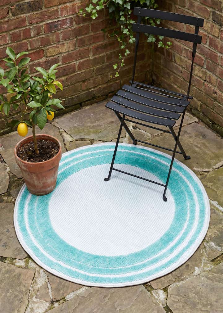 3' 3 x 3' 3 Easy-Clean Aruba Indoor / Outdoor Round Rug