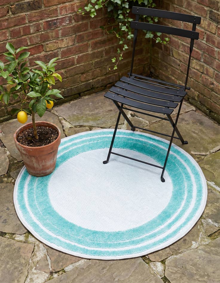 Detail image of 3' 3 x 3' 3 Easy-Clean Aruba Indoor / Outdoor Round Rug