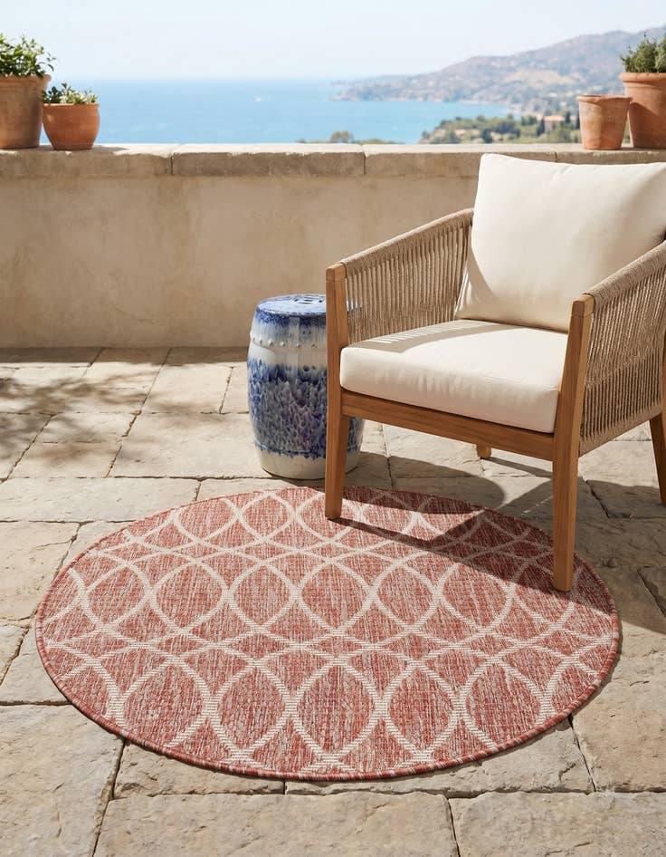 Detail image of 3' x 3' Easy-Clean Trellis Indoor / Outdoor Round Rug
