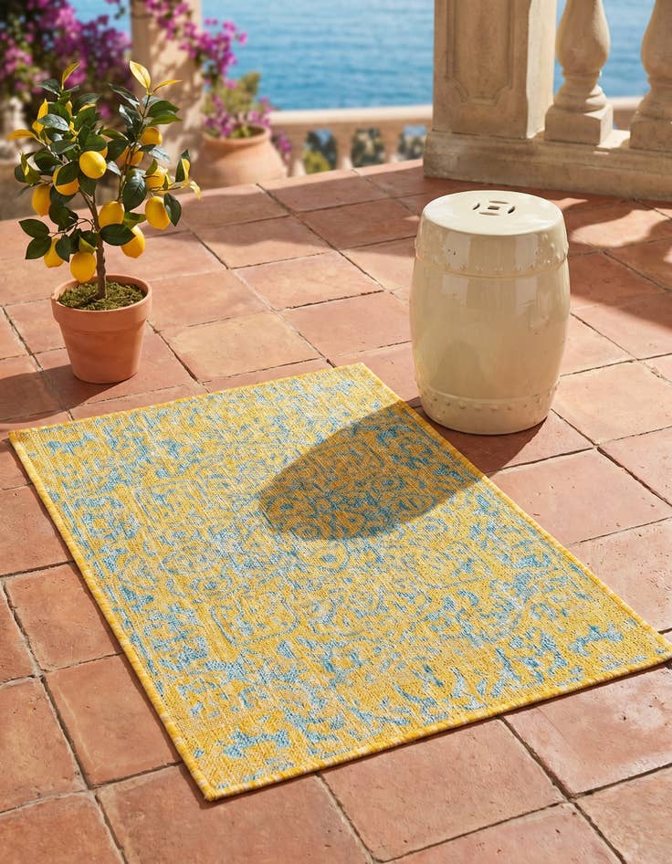 Detail image of 2' x 3' Easy-Clean Jill Zarin Dubai Indoor / Outdoor Rug