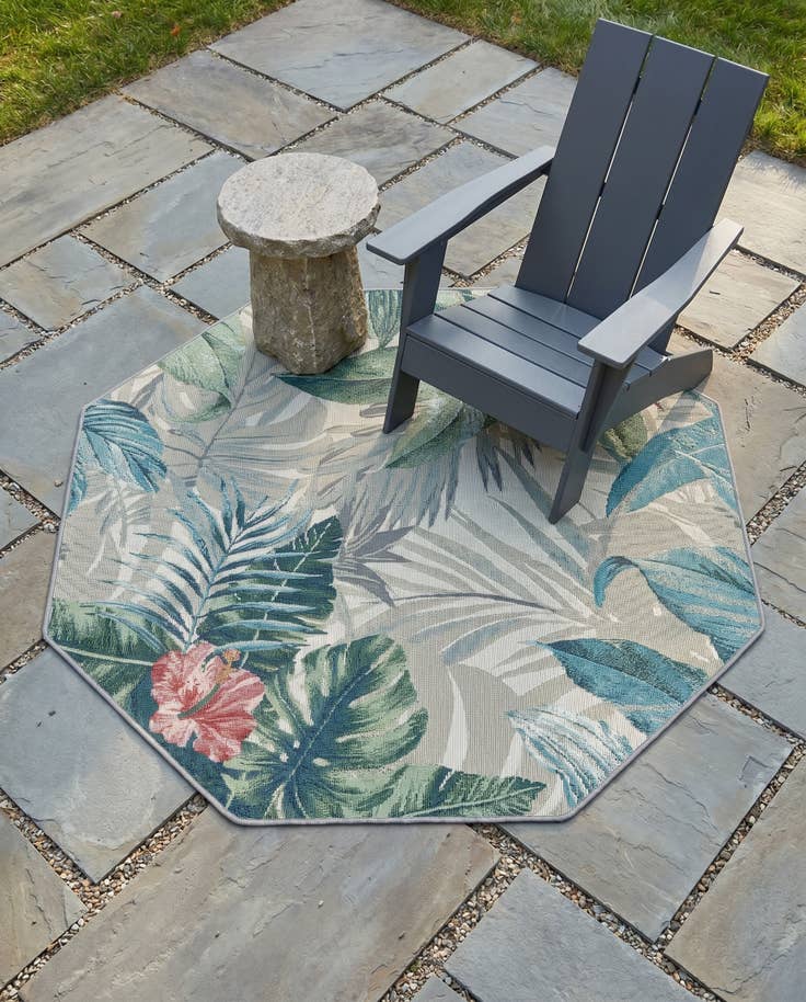 Detail image of 4' x 4' Easy-Clean Botanical Indoor / Outdoor Octagon Rug