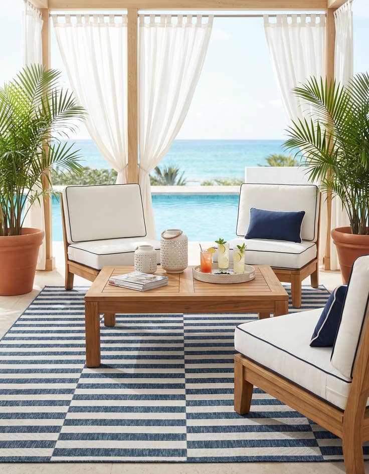 Detail image of 7' 10 x 7' 10 Easy-Clean Ribbon Indoor / Outdoor Square Rug