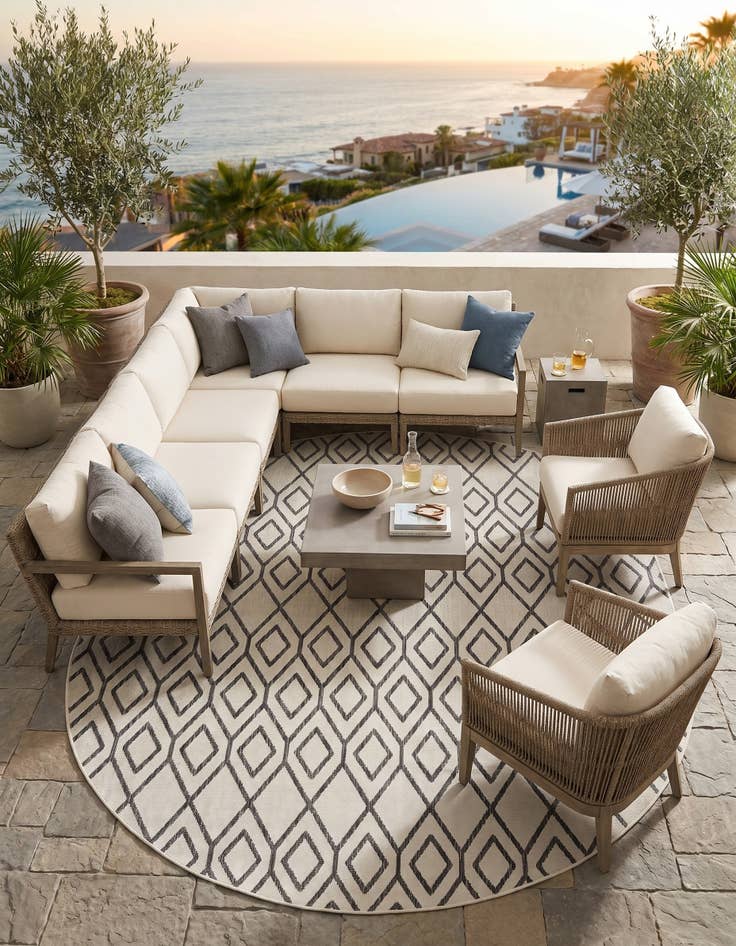 Detail image of 7' 10 x 10' Easy-Clean Jill Zarin Turks and Caicos Indoor / Outdoor Oval Rug