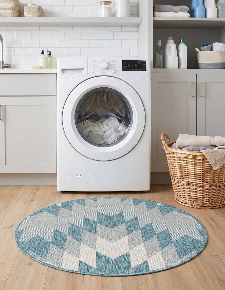 Detail image of 3' x 3' Easy-Clean Modern Indoor / Outdoor Round Rug