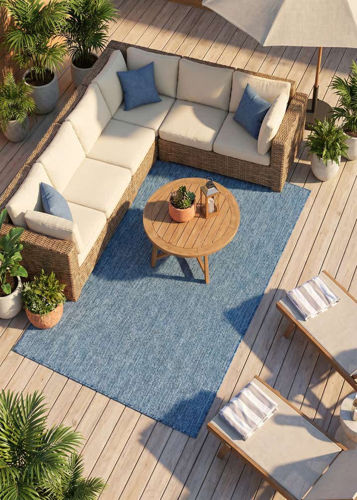5' 3 x 8' Easy-Clean Solid Indoor / Outdoor Rug