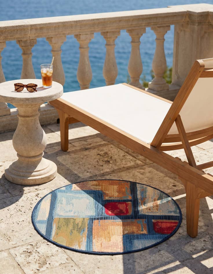 Detail image of 2' 7 x 2' 7 Easy-Clean Modern Indoor / Outdoor Round Rug