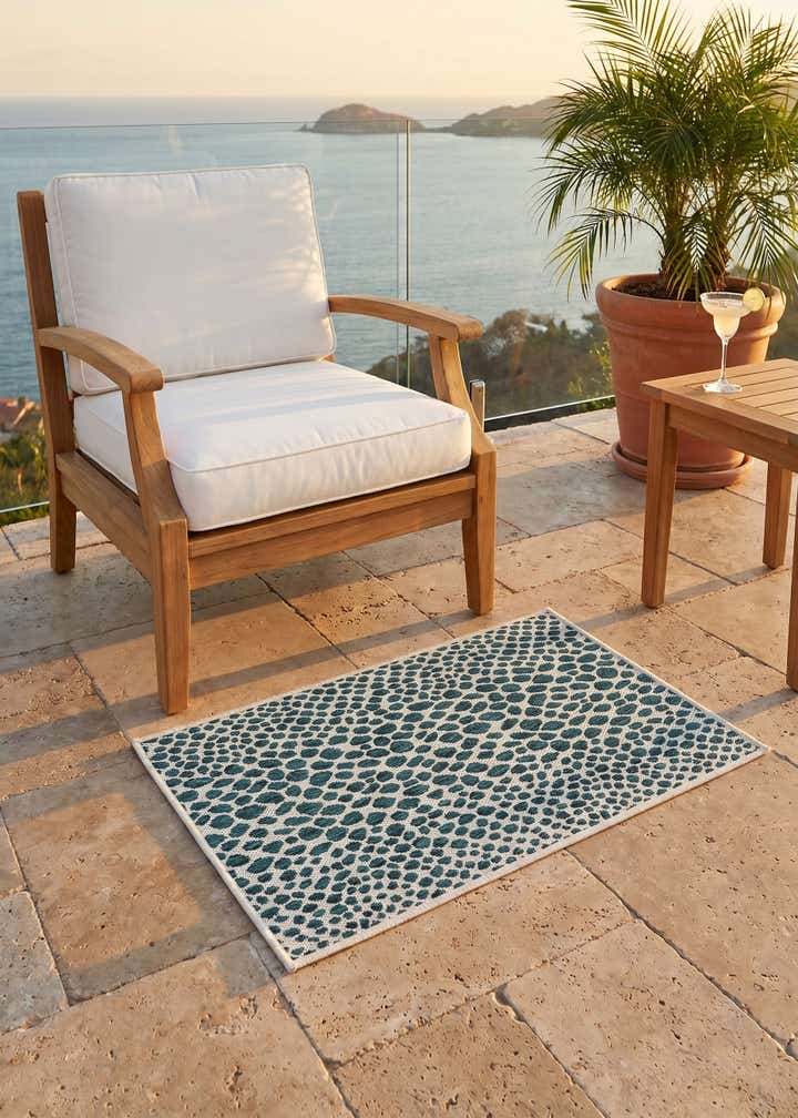 2' x 3' Easy-Clean Jill Zarin Cape Town Indoor / Outdoor Rug