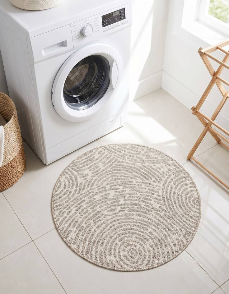 Detail image of 3' x 3' Easy-Clean Modern Indoor / Outdoor Round Rug