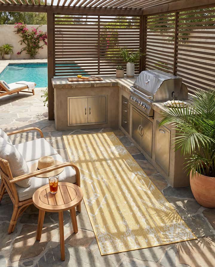 2' 7 x 8' Easy-Clean Bohemian Indoor / Outdoor Runner Rug