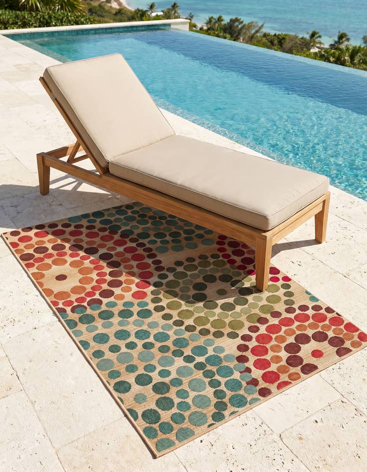 Detail image of 3' 3 x 5' 3 Easy-Clean Modern Indoor / Outdoor Rug