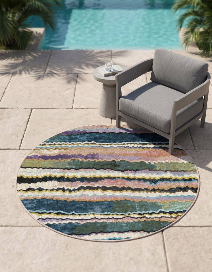 Detail image of 4' x 4' Easy-Clean Modern Indoor / Outdoor Round Rug