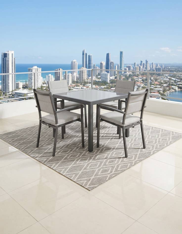 Detail image of 7' 10 x 7' 10 Easy-Clean Jill Zarin Turks and Caicos Indoor / Outdoor Square Rug